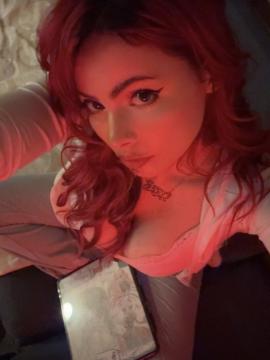 OnlyFans - Katie Bell - https://onlyfans.com/katieeeeebell — photo 494 of 546