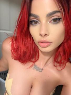 OnlyFans - Katie Bell - https://onlyfans.com/katieeeeebell — photo 542 of 546