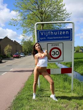 Lola showing her great body in Vijfhuizen — photo 23 of 24