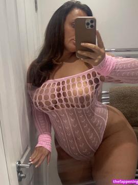 OnlyFans - Caitlin Appleyard — photo 17 of 38