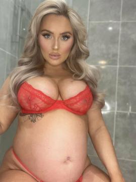 OnlyFans - Caitlin Appleyard — photo 34 of 38