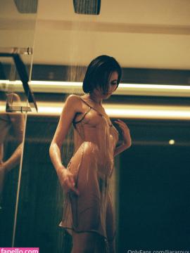 Liara Roux / LiaraRoux Nude Leaks OnlyFans - Fapello — photo 143 of 858