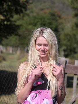 Teen masturbating in the open air — photo 3 of 24