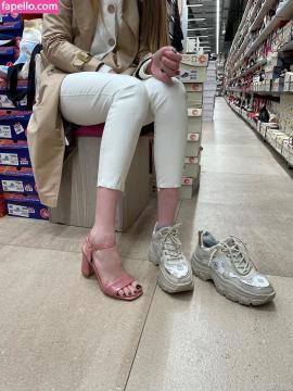young-goddess / younggoddessofficial Nude Leaks OnlyFans - Fapello — photo 325 of 361