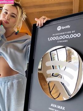 Ava Max / avamax / plharleyquinn Nude Leaks OnlyFans - Fapello — photo 109 of 2745