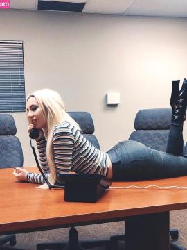 Ava Max / avamax / plharleyquinn Nude Leaks OnlyFans - Fapello — photo 111 of 2745