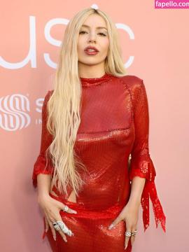 Ava Max / avamax / plharleyquinn Nude Leaks OnlyFans - Fapello — photo 179 of 2745