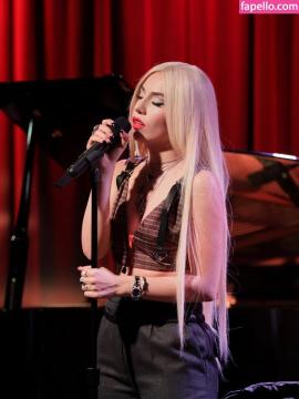 Ava Max / avamax / plharleyquinn Nude Leaks OnlyFans - Fapello — photo 436 of 2745