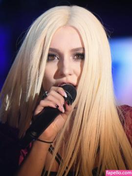 Ava Max / avamax / plharleyquinn Nude Leaks OnlyFans - Fapello — photo 470 of 2745