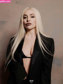 Ava Max / avamax / plharleyquinn Nude Leaks OnlyFans - Fapello — photo 486 of 2745