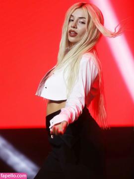 Ava Max / avamax / plharleyquinn Nude Leaks OnlyFans - Fapello — photo 584 of 2745