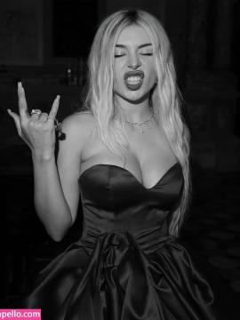 Ava Max / avamax / plharleyquinn Nude Leaks OnlyFans - Fapello — photo 631 of 2745