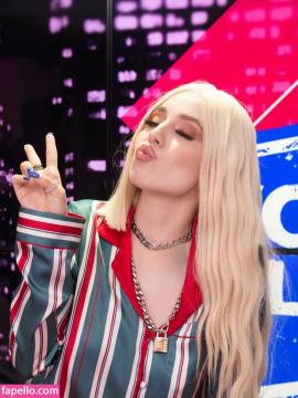 Ava Max / avamax / plharleyquinn Nude Leaks OnlyFans - Fapello — photo 705 of 2745