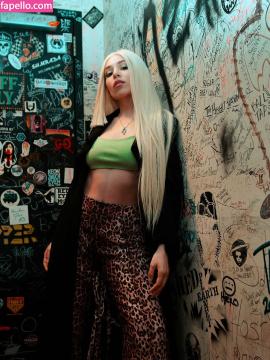 Ava Max / avamax / plharleyquinn Nude Leaks OnlyFans - Fapello — photo 805 of 2745