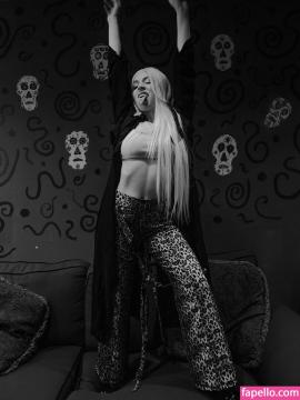 Ava Max / avamax / plharleyquinn Nude Leaks OnlyFans - Fapello — photo 807 of 2745