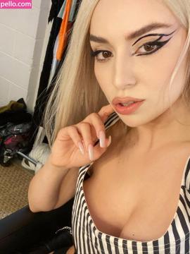 Ava Max / avamax / plharleyquinn Nude Leaks OnlyFans - Fapello — photo 882 of 2745