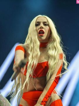 Ava Max / avamax / plharleyquinn Nude Leaks OnlyFans - Fapello — photo 961 of 2745