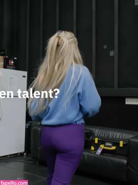 Ava Max / avamax / plharleyquinn Nude Leaks OnlyFans - Fapello — photo 1219 of 2745
