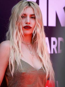 Ava Max / avamax / plharleyquinn Nude Leaks OnlyFans - Fapello — photo 1325 of 2745