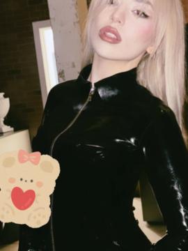 Ava Max / avamax / plharleyquinn Nude Leaks OnlyFans - Fapello — photo 1801 of 2745
