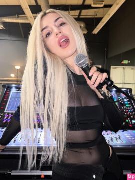 Ava Max / avamax / plharleyquinn Nude Leaks OnlyFans - Fapello — photo 1895 of 2745
