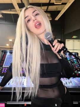 Ava Max / avamax / plharleyquinn Nude Leaks OnlyFans - Fapello — photo 1896 of 2745