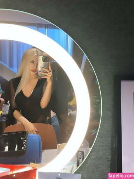 Ava Max / avamax / plharleyquinn Nude Leaks OnlyFans - Fapello — photo 2039 of 2745