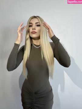Ava Max / avamax / plharleyquinn Nude Leaks OnlyFans - Fapello — photo 2065 of 2745