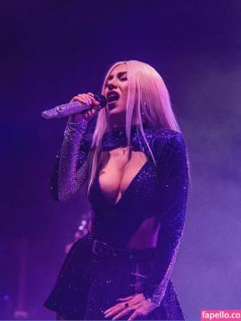 Ava Max / avamax / plharleyquinn Nude Leaks OnlyFans - Fapello — photo 2295 of 2745