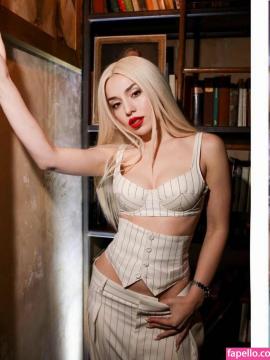 Ava Max / avamax / plharleyquinn Nude Leaks OnlyFans - Fapello — photo 2303 of 2745