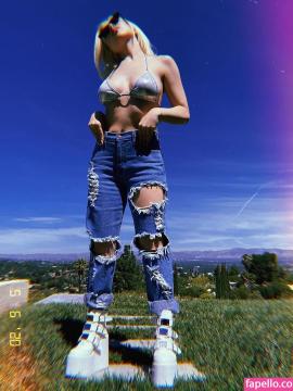 Ava Max / avamax / plharleyquinn Nude Leaks OnlyFans - Fapello — photo 2605 of 2745