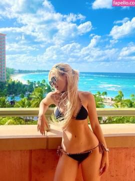 Ava Max / avamax / plharleyquinn Nude Leaks OnlyFans - Fapello — photo 2678 of 2745