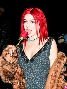 Ava Max / avamax / plharleyquinn Nude Leaks OnlyFans - Fapello — photo 2686 of 2745