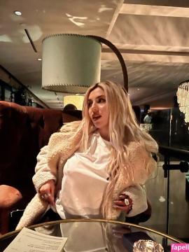 Ava Max / avamax / plharleyquinn Nude Leaks OnlyFans - Fapello — photo 2710 of 2745