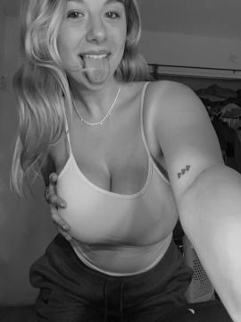evelynjegier / lynntoria / lynntoriaa / toria.badoria Nude Leaks OnlyFans - Fapello — photo 397 of 427