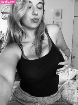 evelynjegier / lynntoria / lynntoriaa / toria.badoria Nude Leaks OnlyFans - Fapello — photo 408 of 427