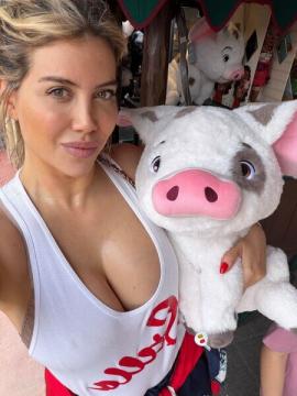 Wanda Nara / badbitchwan / wandabadbitch / wandaentiktok Nude Leaks OnlyFans - Fapello — photo 18 of 74