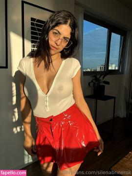 silenabrinerok Nude Leaks OnlyFans - Fapello — photo 2 of 31