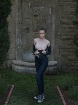 Emily Bloom / emilybloomshow / theemilybloom Nude Leaks OnlyFans/Patreon - Fapello — photo 758 of 9174