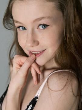 Emily Bloom / emilybloomshow / theemilybloom Nude Leaks OnlyFans/Patreon - Fapello — photo 7107 of 9174