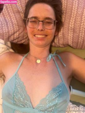 mollysnowcone / thereal_mollysnowcone Nude Leaks OnlyFans - Fapello — photo 13 of 58