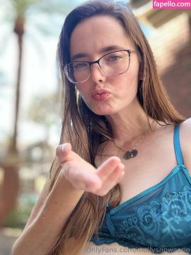 mollysnowcone / thereal_mollysnowcone Nude Leaks OnlyFans - Fapello — photo 57 of 58