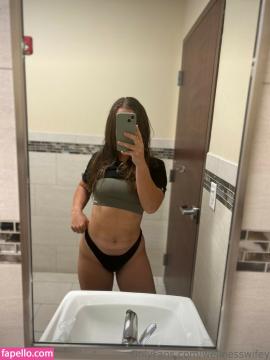 Kayla Moore / Wellnesswifey / justkay Nude Leaks OnlyFans - Fapello — photo 69 of 86