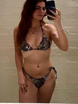EmaJaneWhite / EmaJayNee / emajane.white Nude Leaks - Fapello — photo 2 of 21