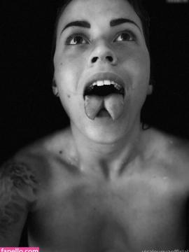 Vic Alouqua / vicalouquaoff / vicalouquaofficial / victoriafitfrance1 Nude Leaks OnlyFans - Fapello — photo 53 of 166