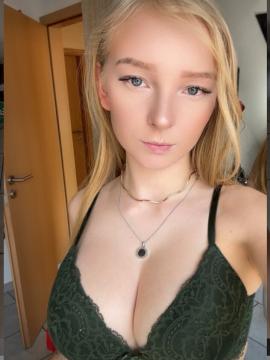 Blondiii_viviii / blonde_vivi Nude Leaks OnlyFans - Fapello — photo 302 of 593