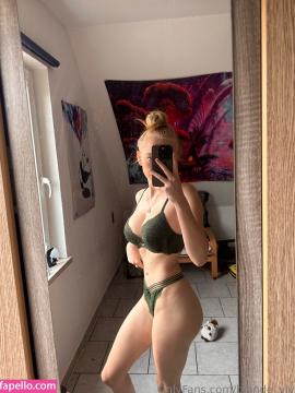 Blondiii_viviii / blonde_vivi Nude Leaks OnlyFans - Fapello — photo 416 of 593