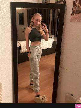 Blondiii_viviii / blonde_vivi Nude Leaks OnlyFans - Fapello — photo 499 of 593