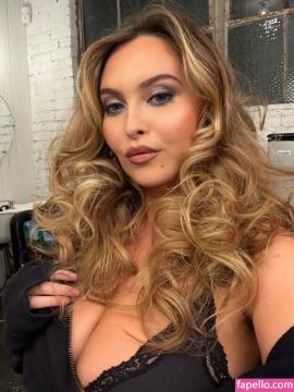 Erinmhk / erinmarleyklay / noterinmhk Nude Leaks OnlyFans - Fapello — photo 404 of 683