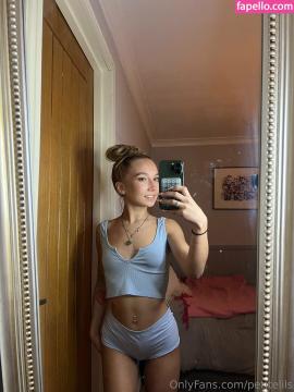 petitelils / petitelilsx Nude Leaks OnlyFans - Fapello — photo 36 of 75